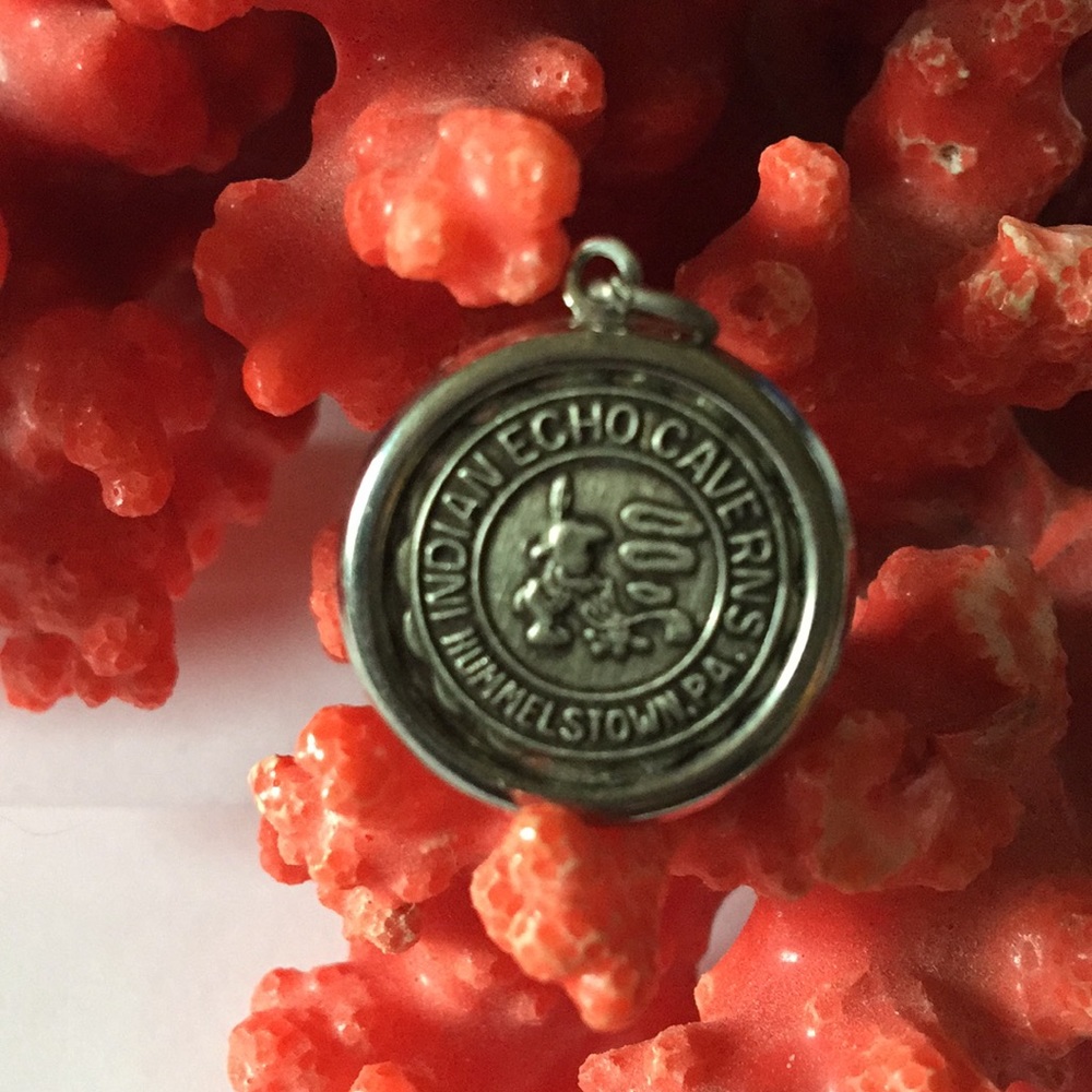 Vintage Indian Echo caverns pendent